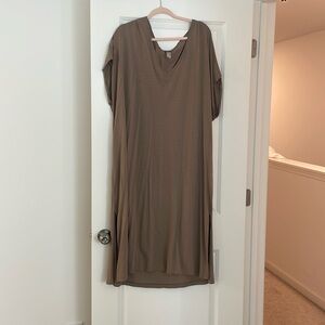 Short sleeve dress